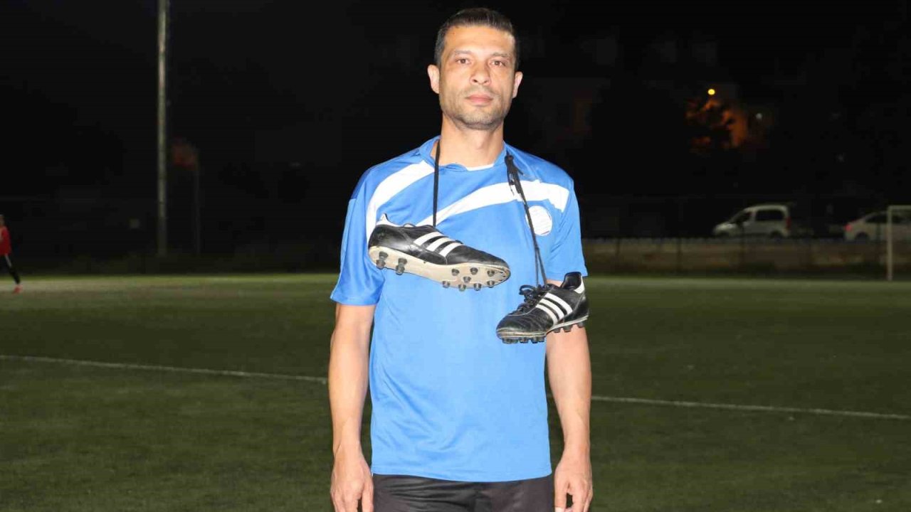 Eskişehir’in en yaşlı amatör futbolcusu 39 yıllık kariyerine veda etti