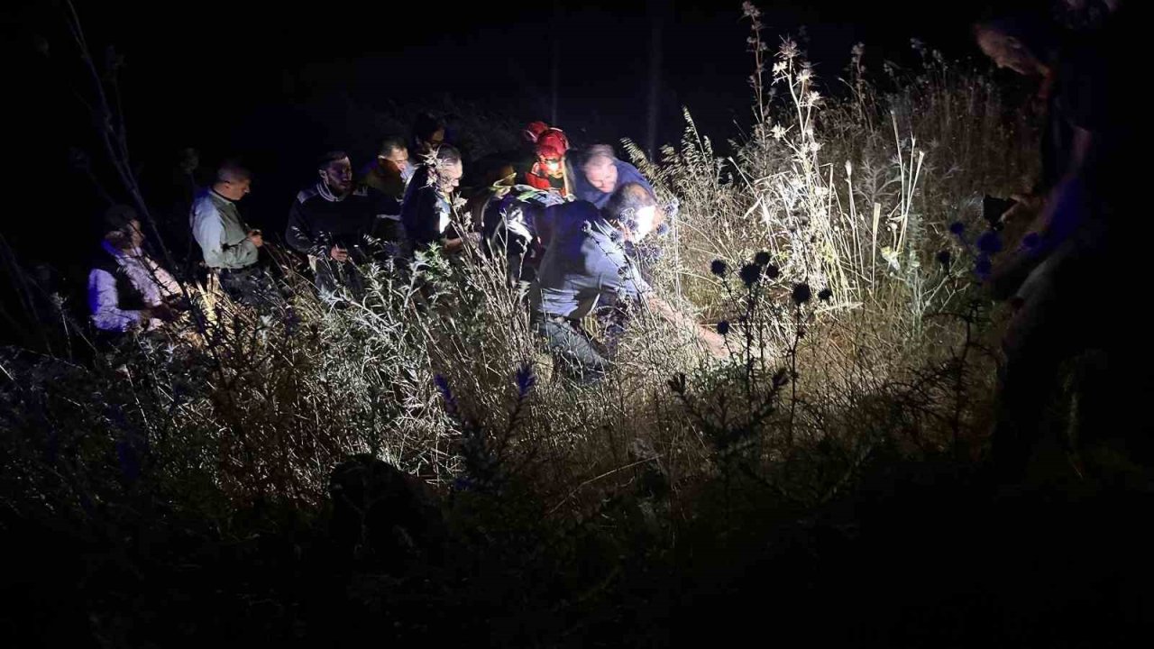 Balıkesir’de traktör yoldan çıktı: 3 yaralı