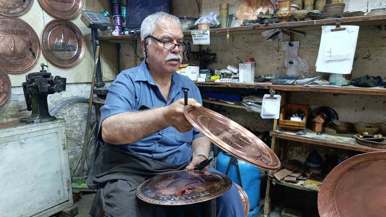 Şanlıurfa’da kaybolmaya yüz tutan bakırcılık mesleği yeniden canlandı