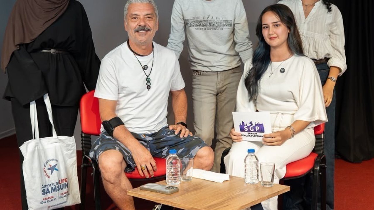 Oyuncu Necmi Yapıcı: "Herkes oyuncu oluyor ama komedyen olamıyor, dram komediden daha kolay"