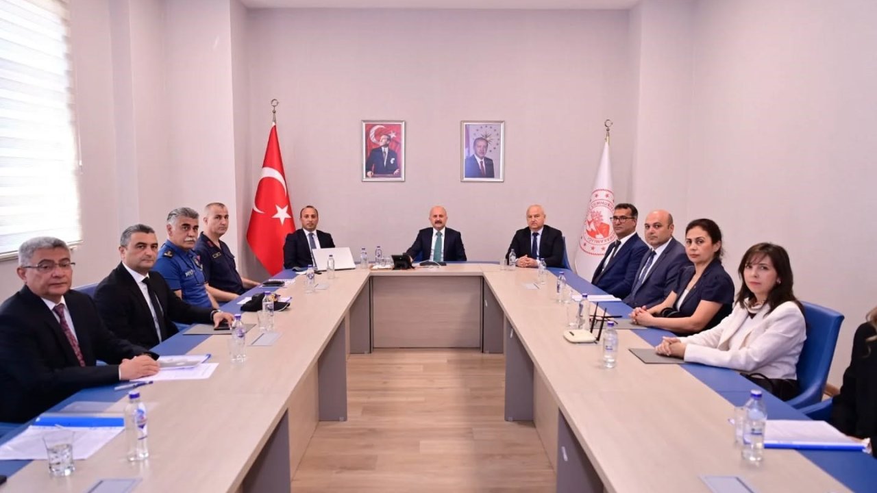Aydın Valisi Varol, Çine’deki toplantıda projeleri değerlendirdi