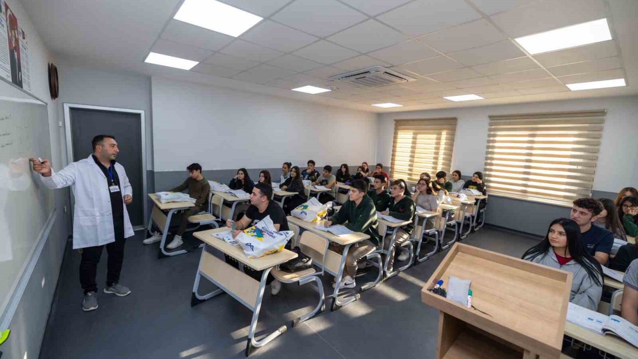 Mersin’de ücretsiz LGS ve YKS kursları için ön kayıtlar sürüyor
