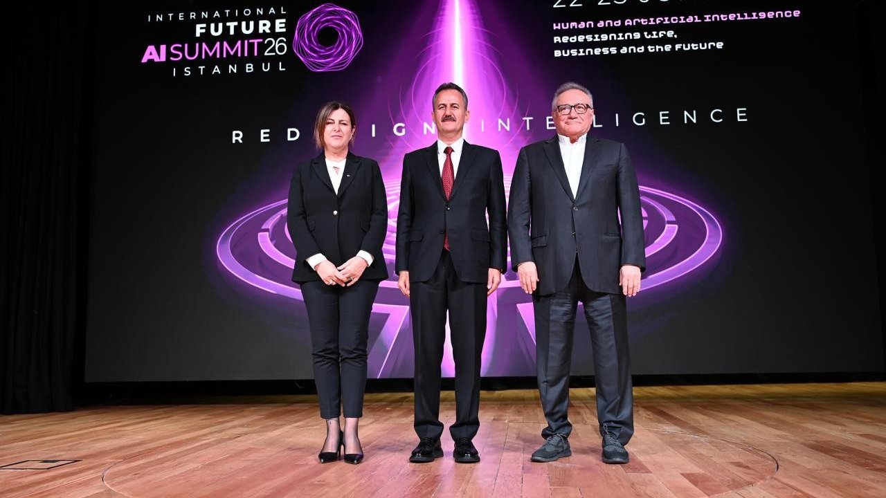 Future AI Summit 26’da konuşan Savunma Sanayi Başkanı Görgün: "Bir haftada 240 milyon dolar, ayda 1 milyar dolar civarı savunma sanayi ihracatı yapıyoruz"