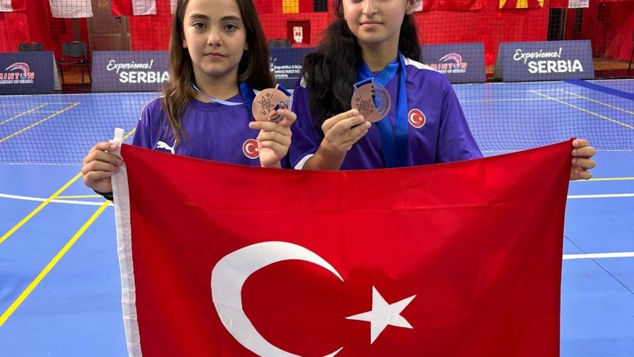 Manisalı badmintonculardan Sırbistan’da madalyalı başarı