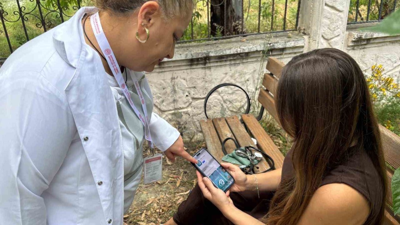 Arsuz’da yüksek riskli gebelere ev ziyaretleri sürüyor