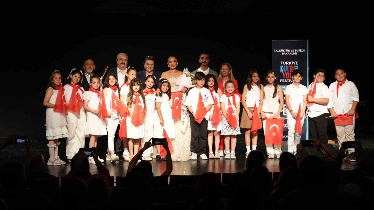 Anadolu’nun yedi ozanı opera yorumu ile Samsun’da seslendirildi