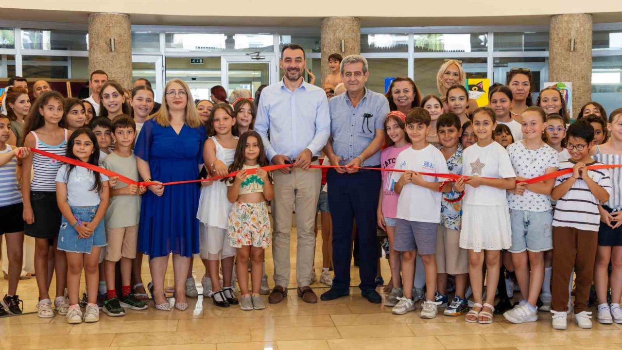Minik ressamların eserleri beğeni topladı
