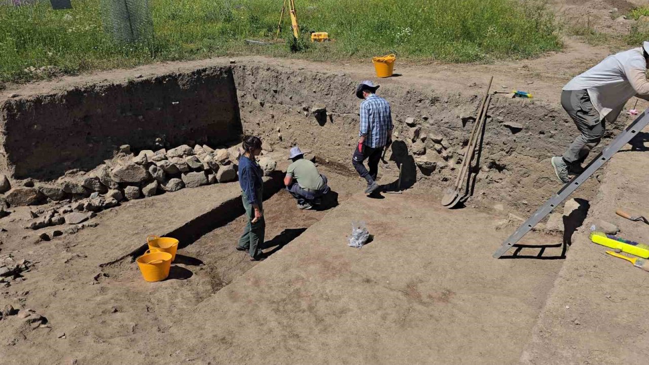 Uşaklı Höyük’teki kazılarda eski çağlara ait ritüel alanları araştırılıyor