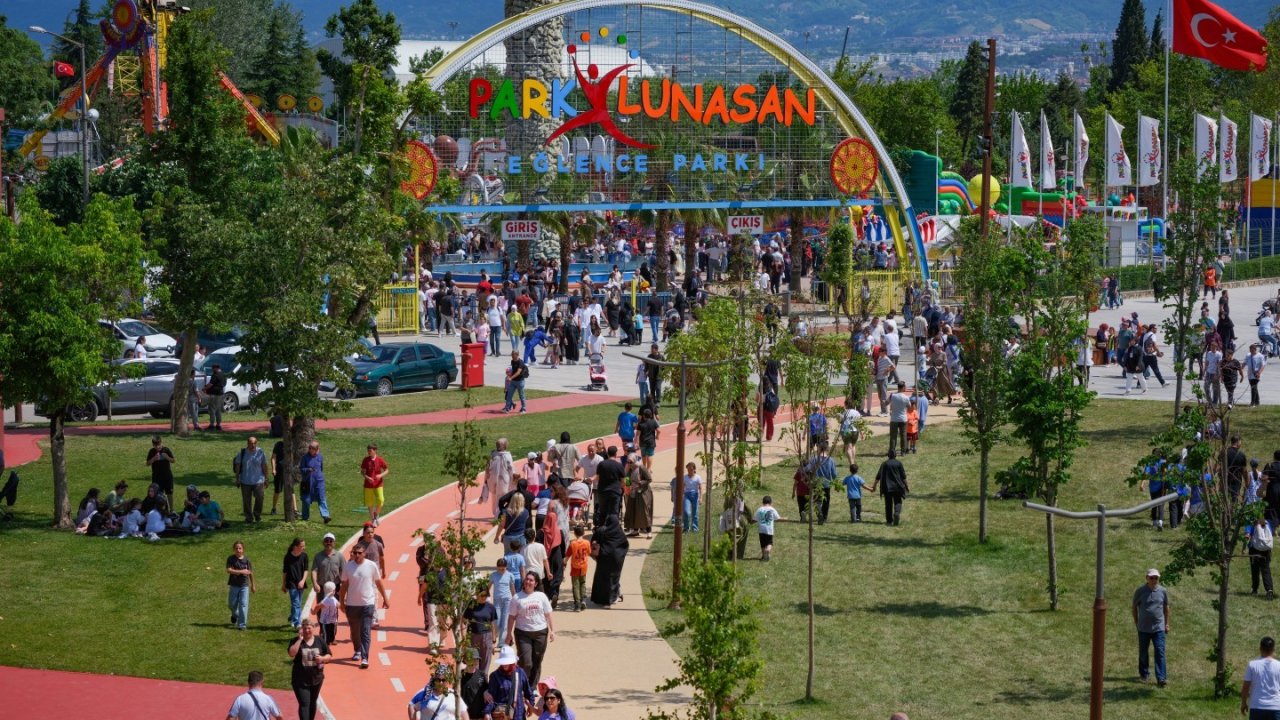 İzmit Millet Bahçesi, yeni yüzüyle kültür, sanat ve eğlencenin kalbi haline geldi