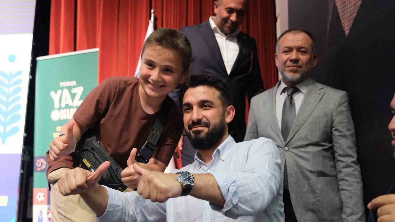 TÜGVA Eskişehir Yaz Okulu lansmana büyük bir coşkuyla gerçekleştirildi