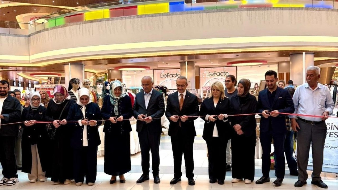 MalatyaPark AVM’de el emeği eserler görücüye çıktı