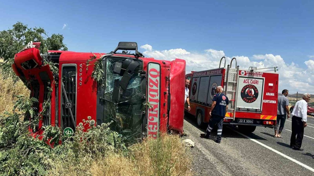 Elazığ’da tır devrildi: 1 yaralı