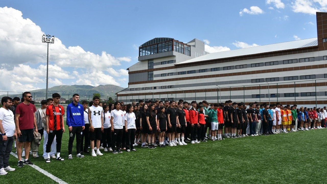 Sokaklar bizim futbol turnuvası başladı