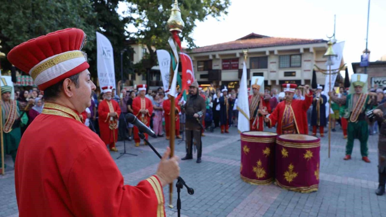 Mehter sesleri bu kez Gazi Orhan Parkı’nda yükseldi