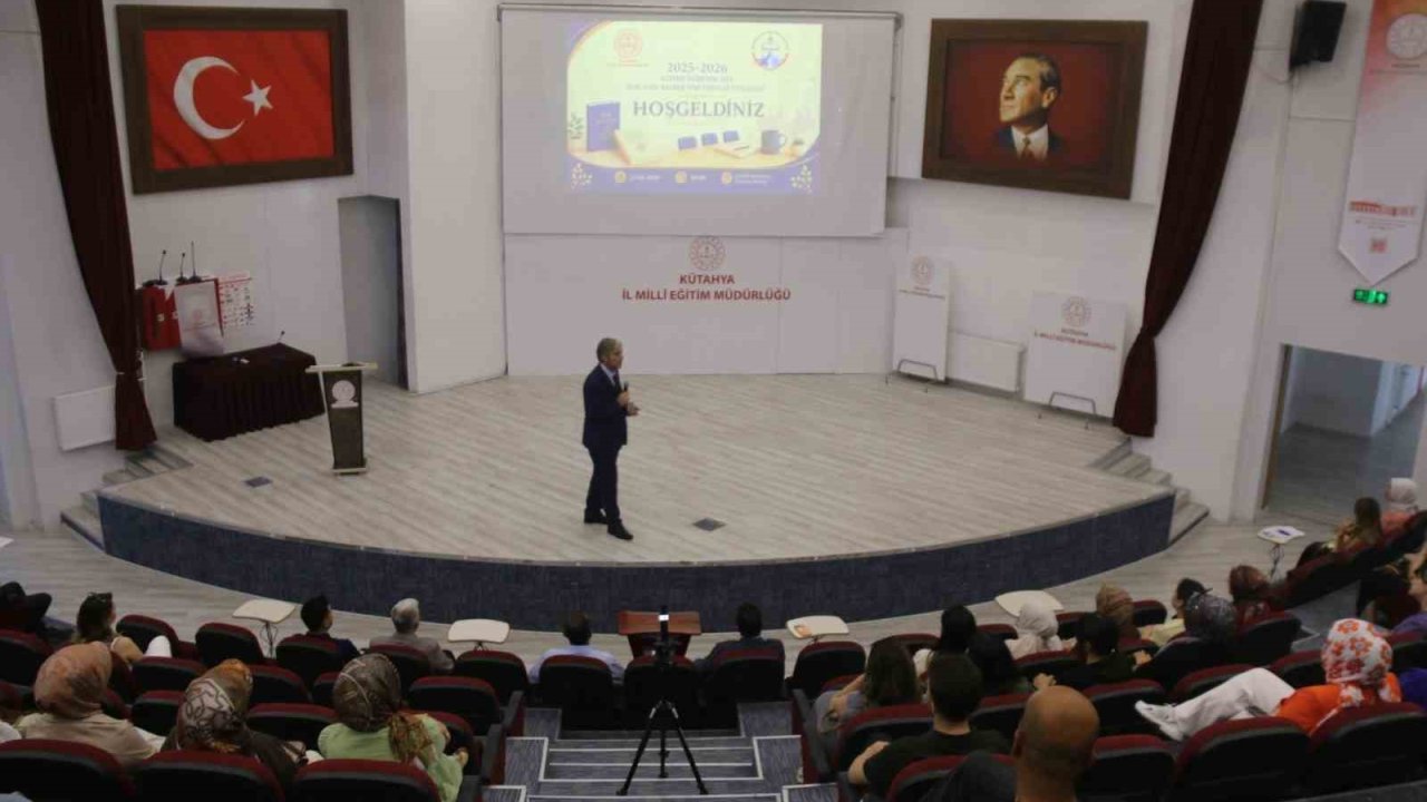 Kütahya’da sene sonu rehber öğretmenler toplantısı düzenlendi