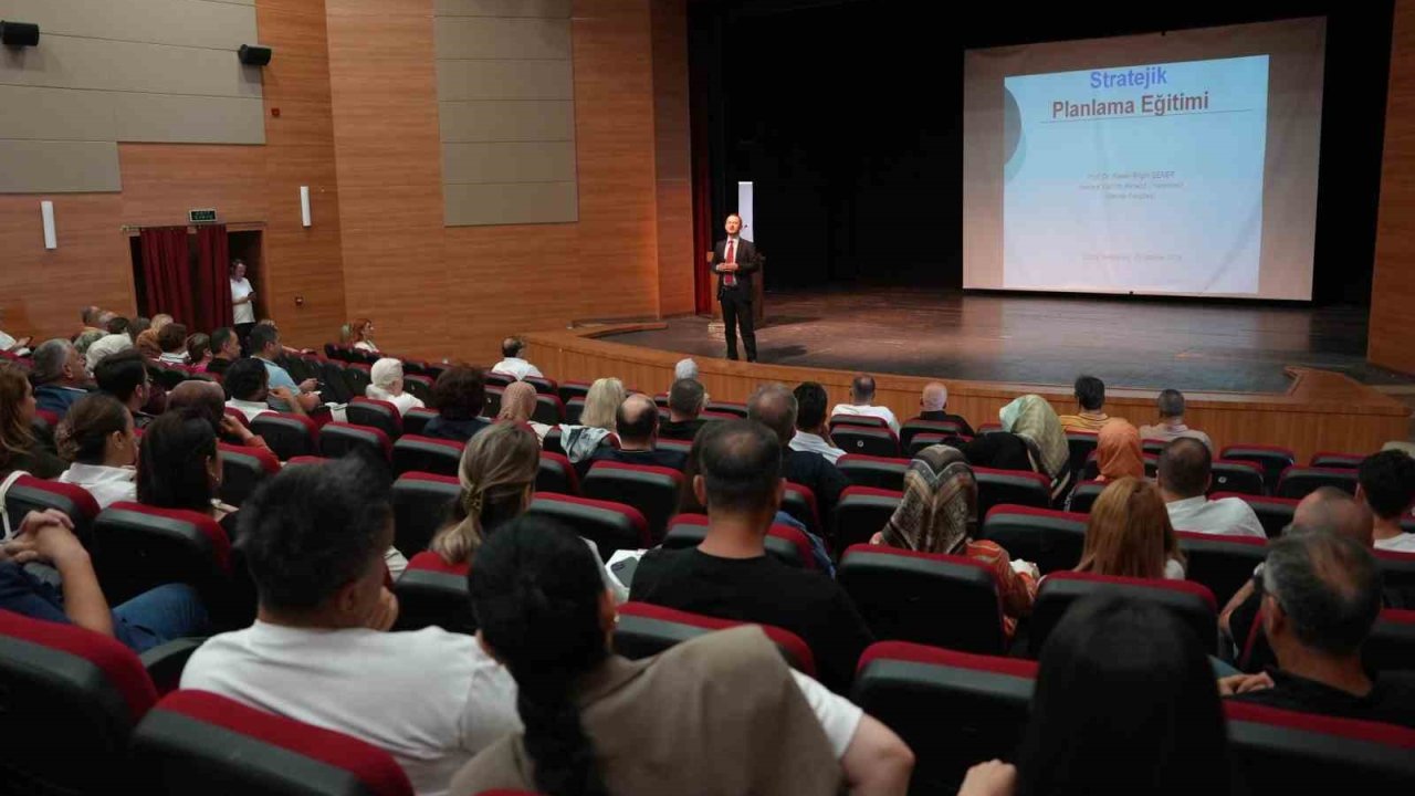 Performans esaslı strateji ve bütçe hazırlama eğitimi verildi