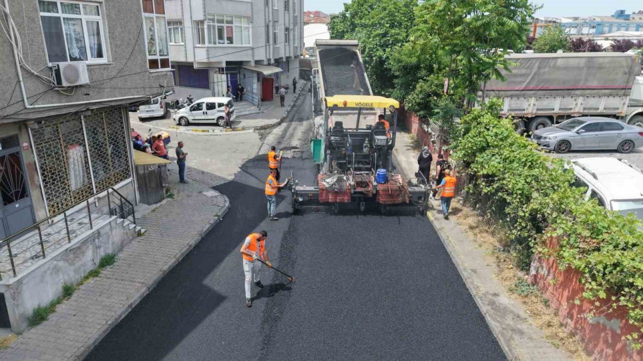 Küçükçekmece’de asfalt seferberliği