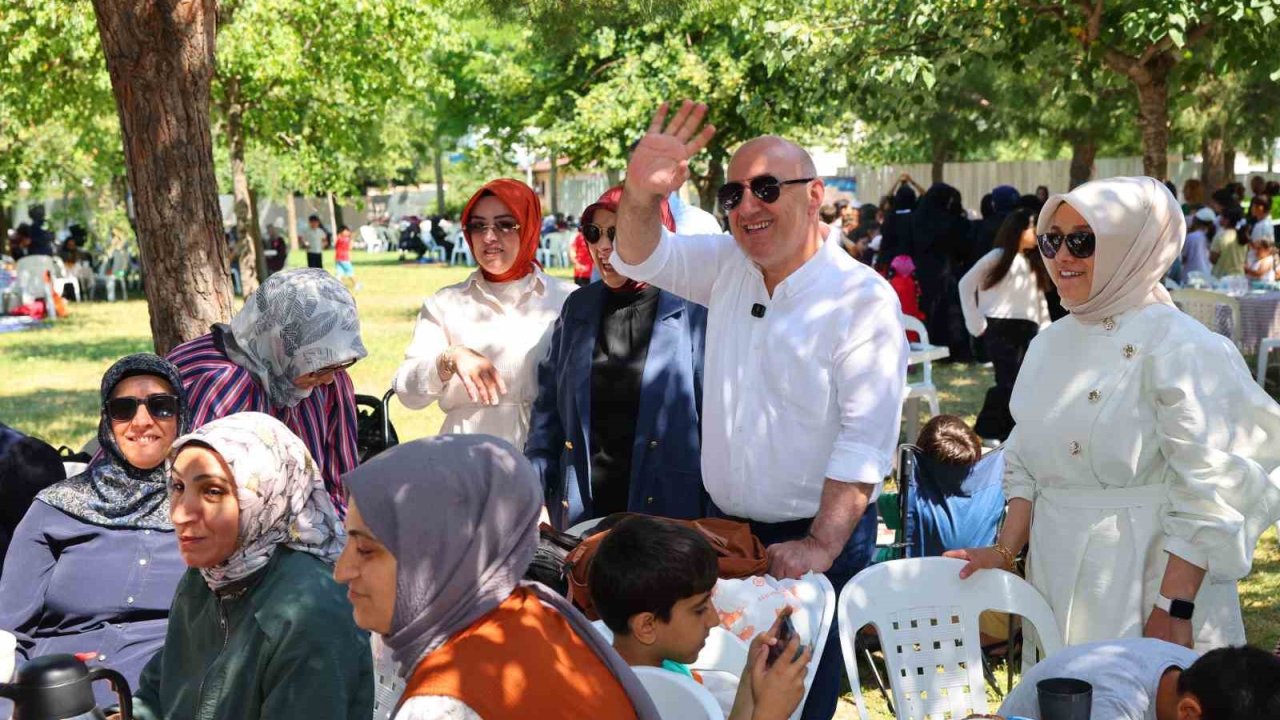 Darıca’da kadın kursiyerler piknikte bir araya geldi