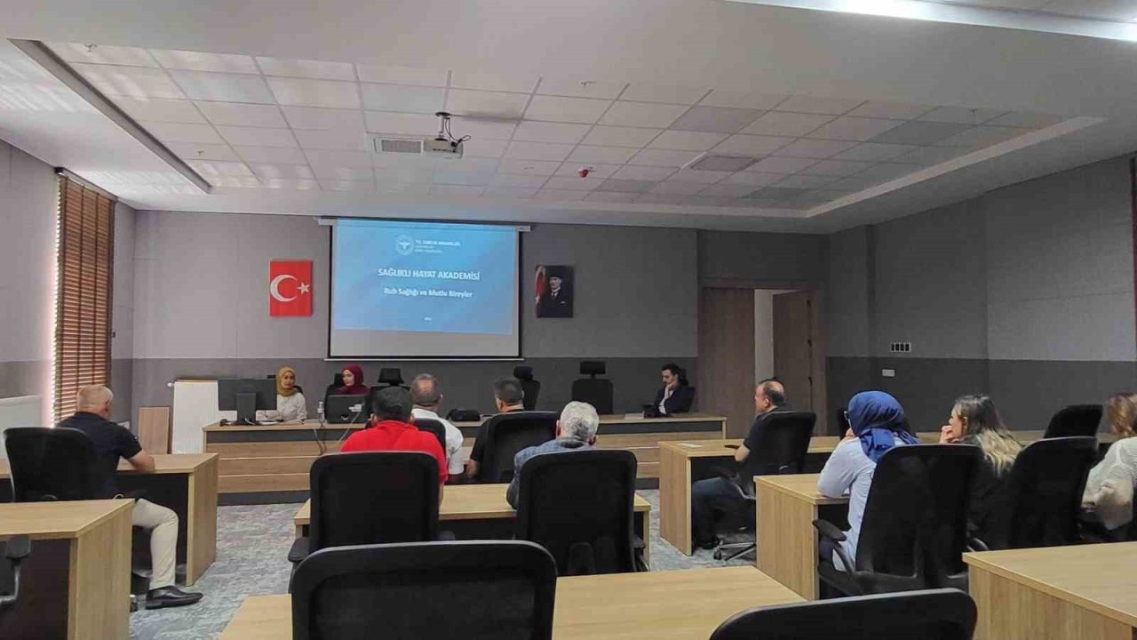 Karapınar’da vatandaşlara sağlıklı yaşam eğitimi verildi