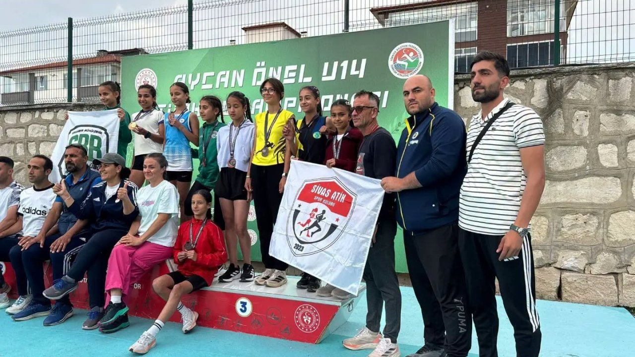 Sivaslı atletler Kütahya’da Sivas rüzgârı estirdi