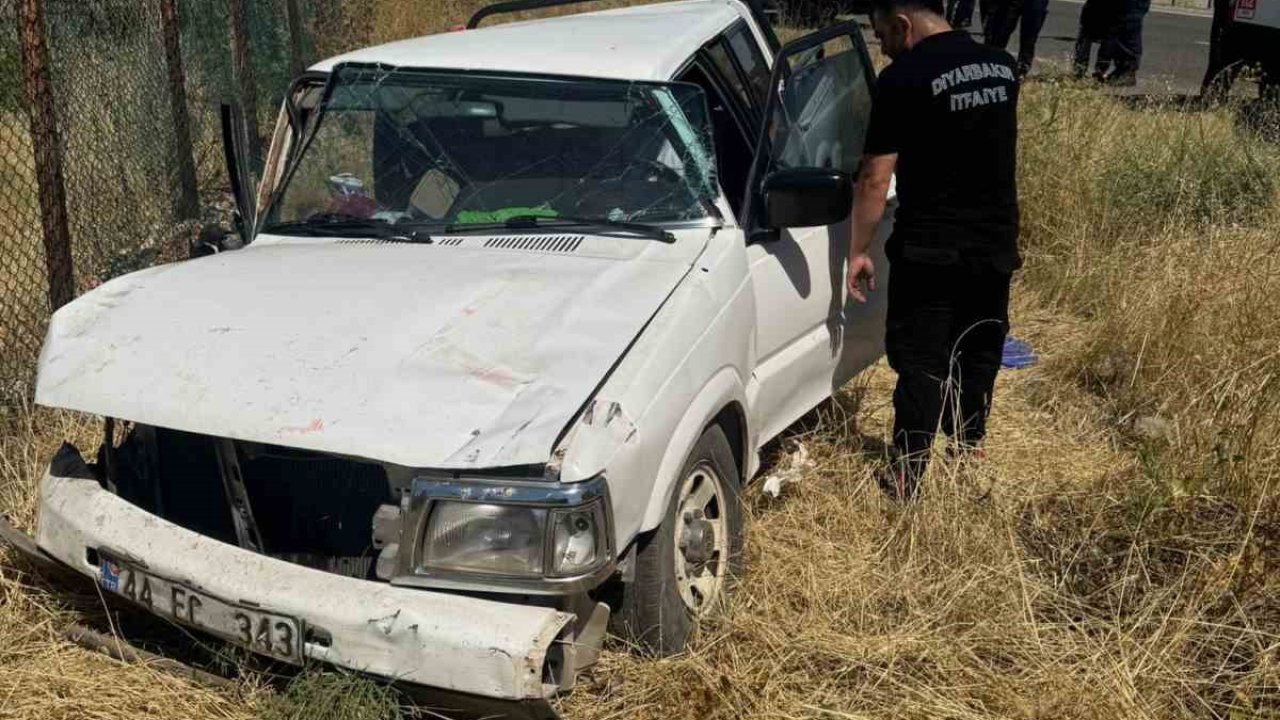 Diyarbakır’da pikap yoldan çıkıp takla attı: 7 yaralı