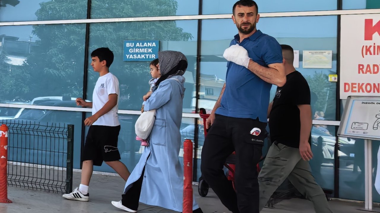 Elini makineye kaptıran işçinin parmağı koptu