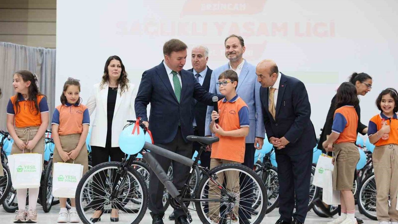 28 bin öğrencinin katıldığı sağlıklı yaşam ligi ödülleri sahiplerini buldu