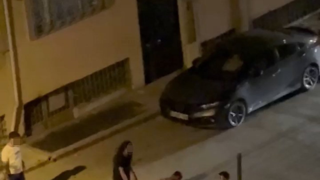 Elazığ’da iki kadın ile bir şahsın sokak ortasındaki kavgası kamerada