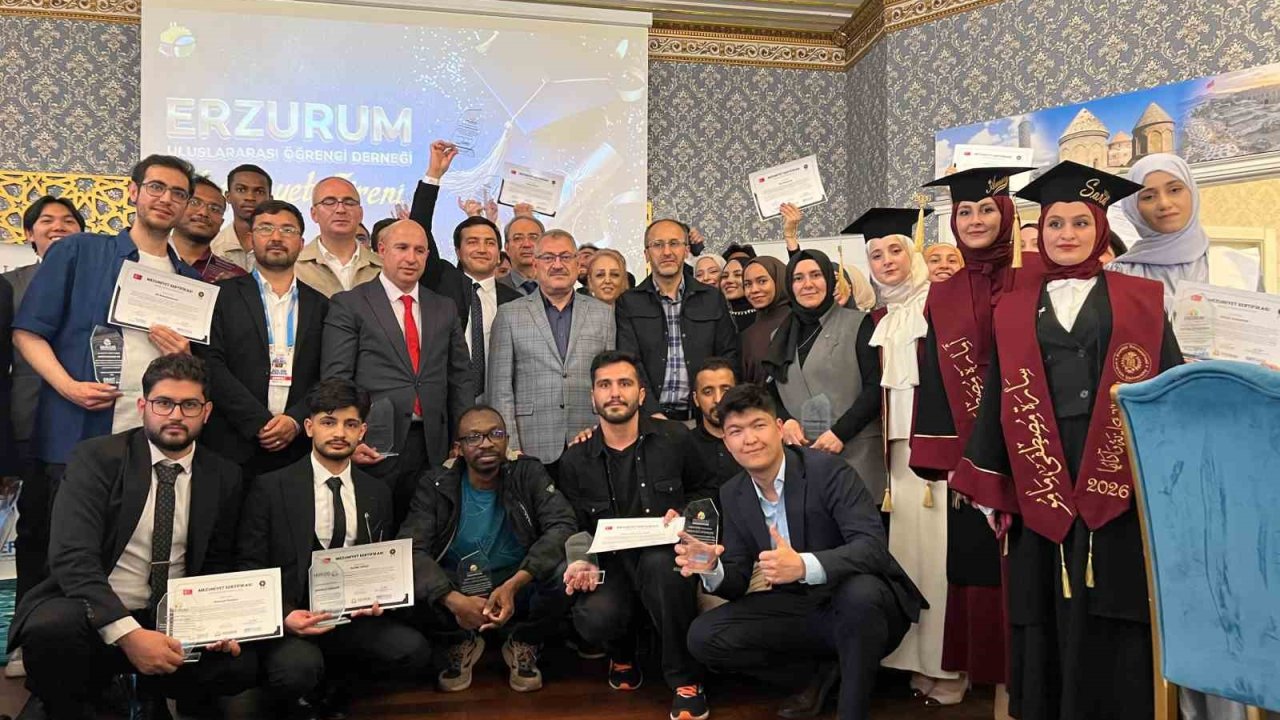 Erzurum’da eğitim alan uluslararası öğrenciler memleketlerine uğurlandı