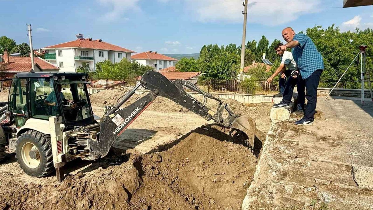 Hisarcık’ta Halk Ekmek Fabrikası için ilk kazma vuruldu