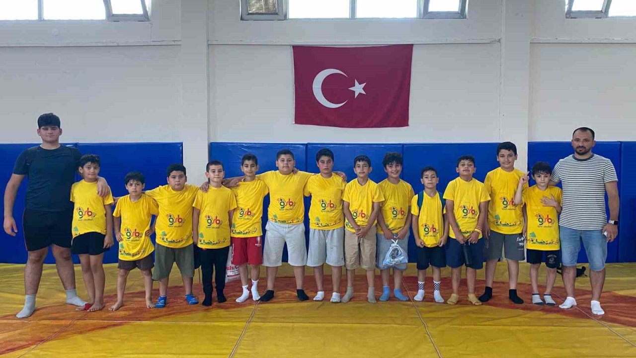 Anamurlu güreşçiler Türkiye Şampiyonası yolunda