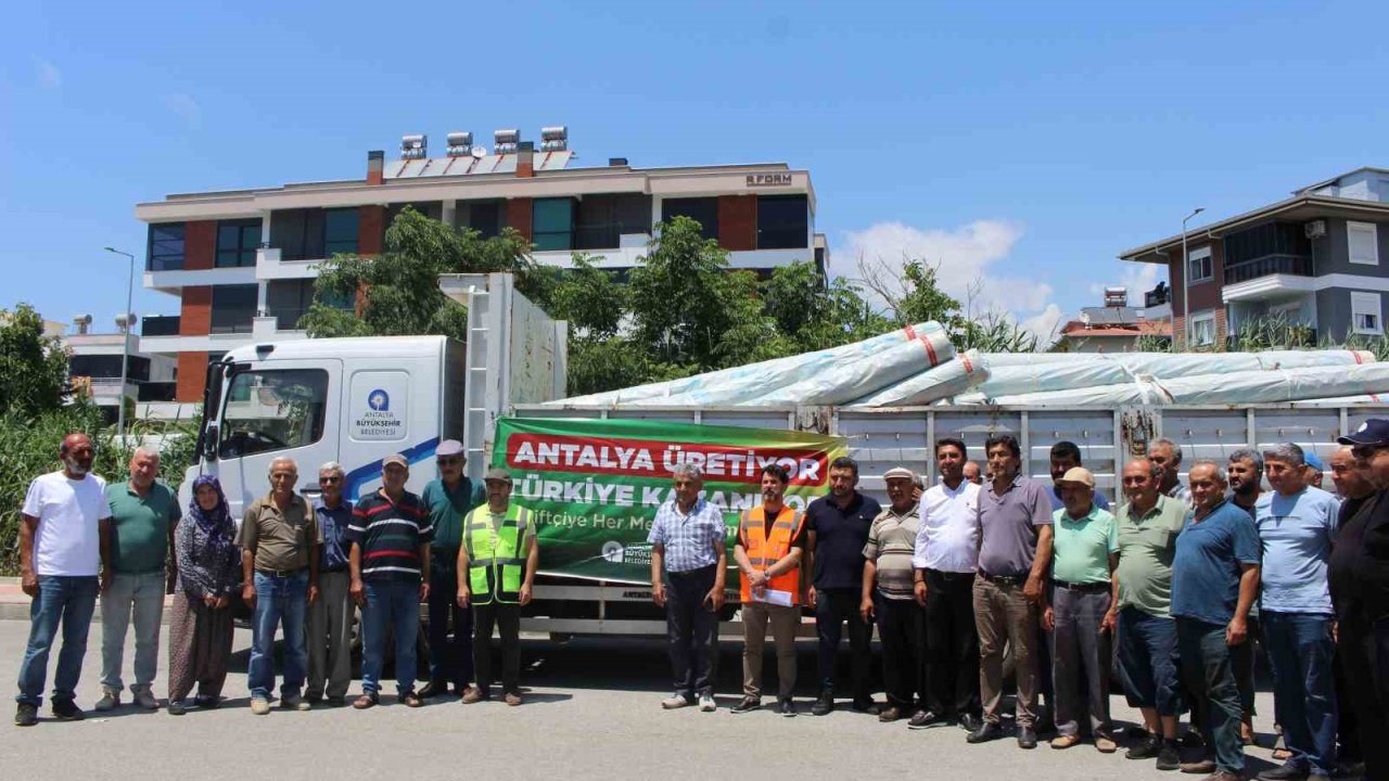 Büyükşehir’den Gazipaşalı üreticilere naylon desteği