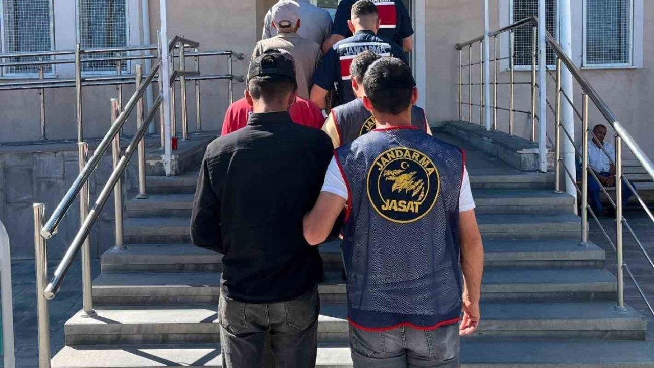 Niğde’de 8,5 ton gübreyi römorkla birlikte çalanlar yakalandı