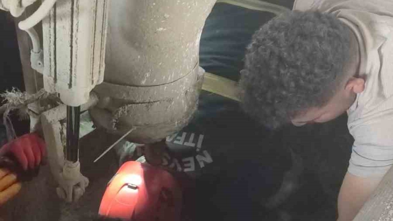 Harç karma makinasına düşen işçi ağır yaralandı