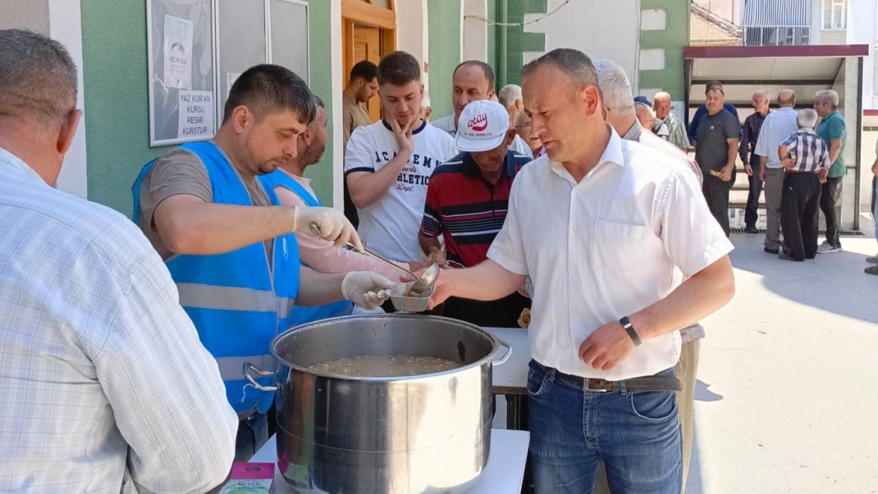 Hisarcık İlçe Müftülüğü’nden aşure ikramı