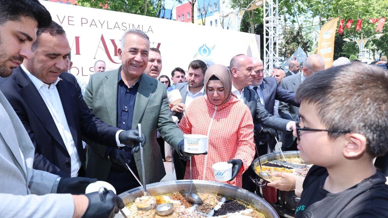 Sultangazi’de aşure bereketi