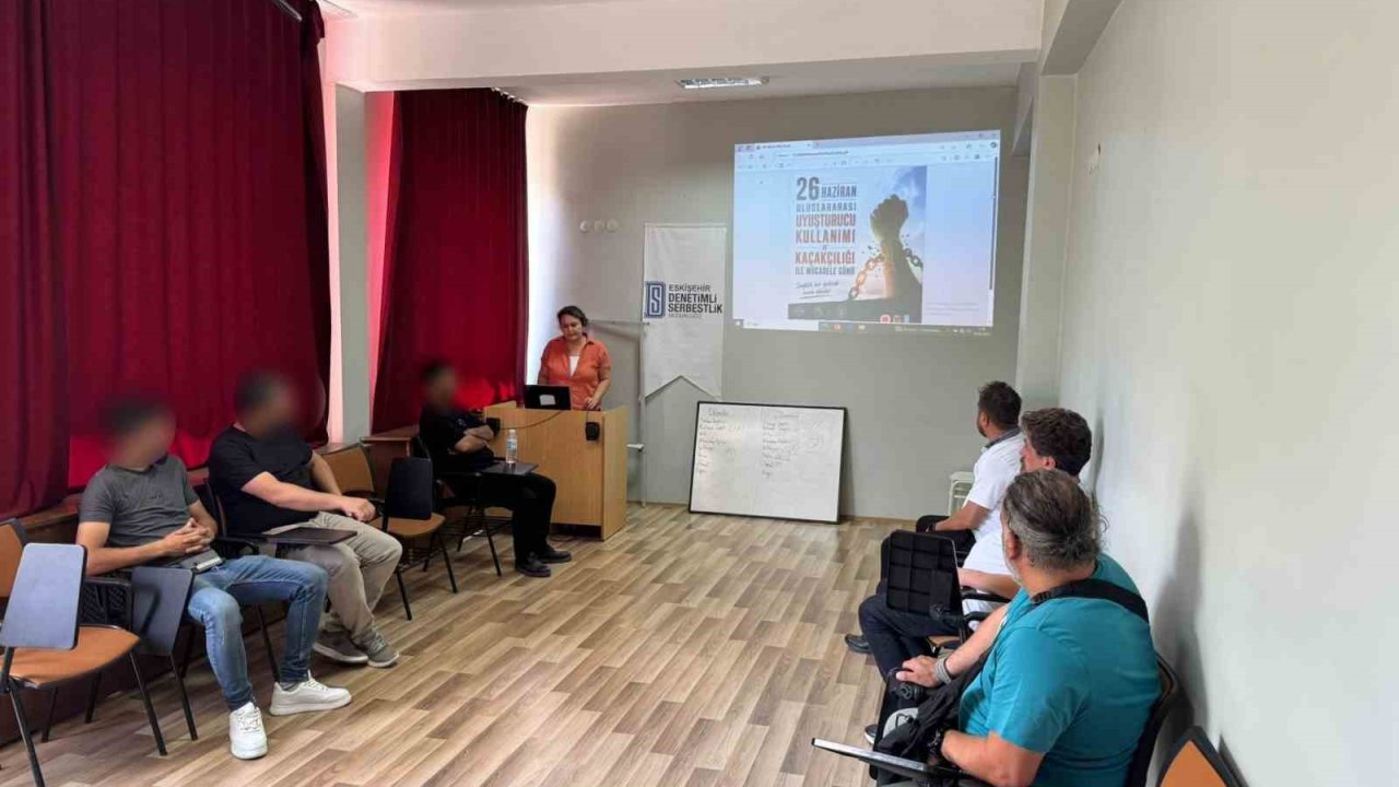 Eskişehir’de yükümlülere ’Uyuşturucuyla Mücadele’ semineri verildi