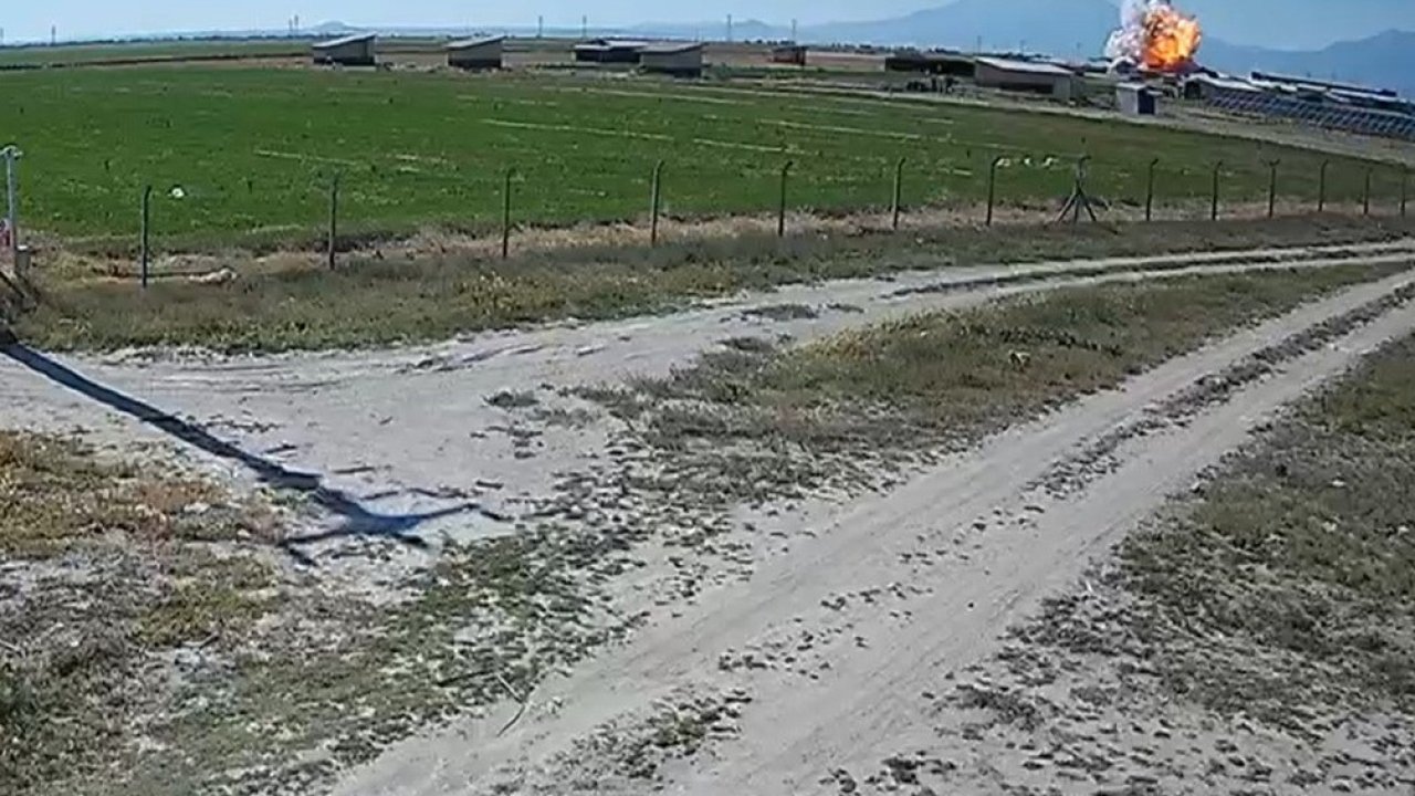Niğde’deki havai fişek fabrikasındaki patlama kamerada