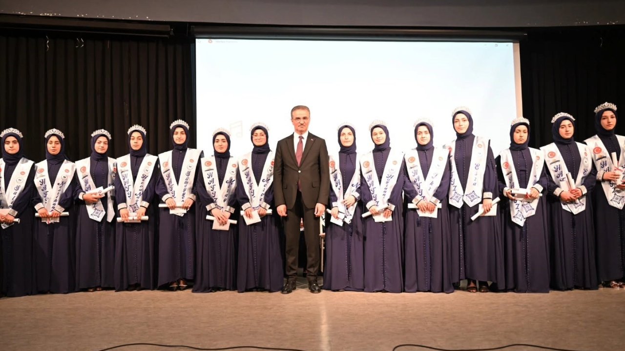 75 hafız öğrenci icazet belgesine kavuştu