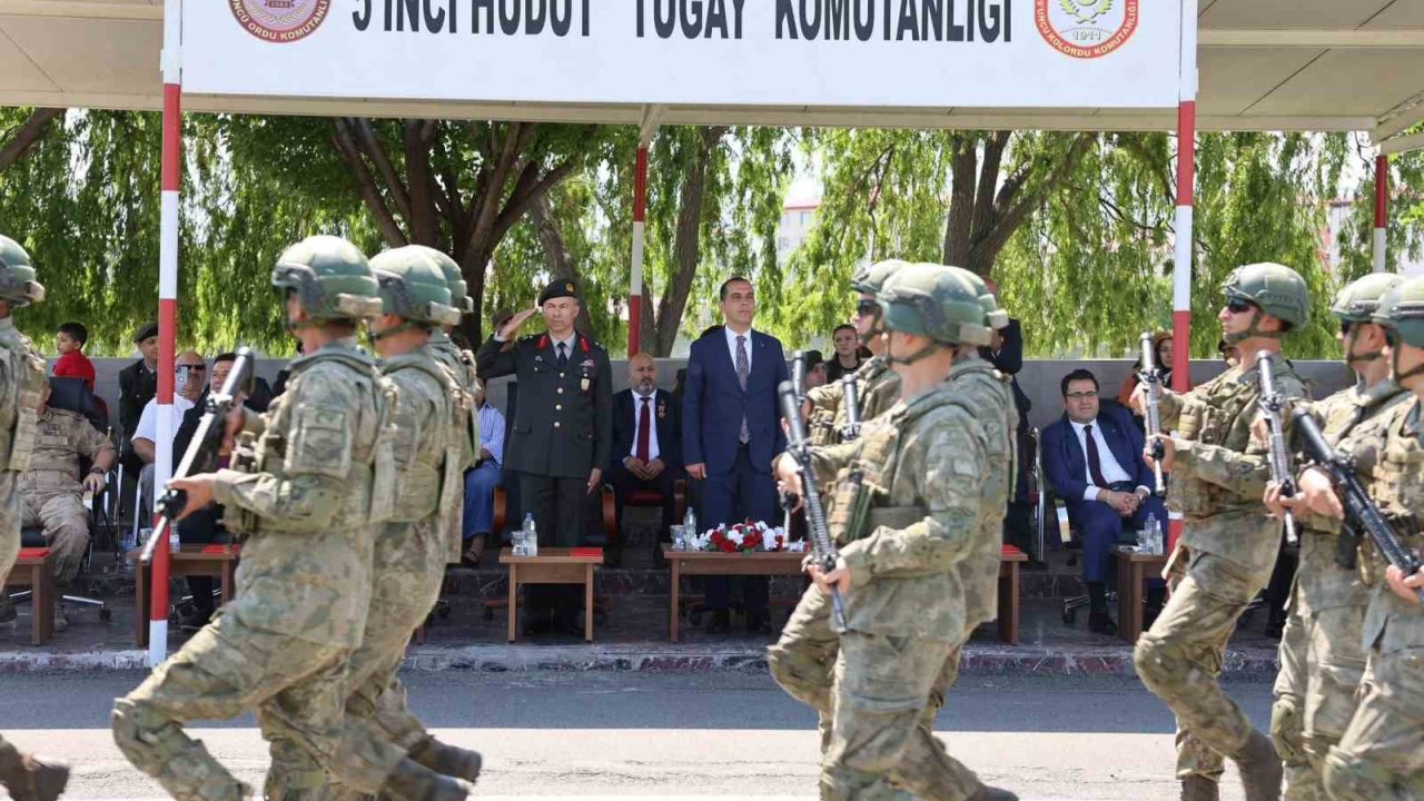 Iğdır’da Türk Kara Kuvvetlerinin 2235’inci kuruluş yıl dönümü törenle kutlandı