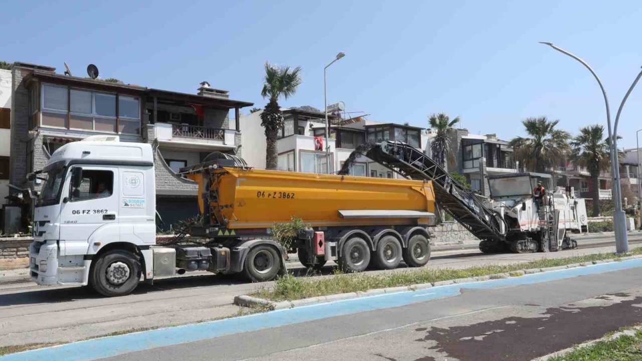 Muğla Büyükşehir 7 şantiyesiyle Muğla’nın yol ağını güçlendiriyor