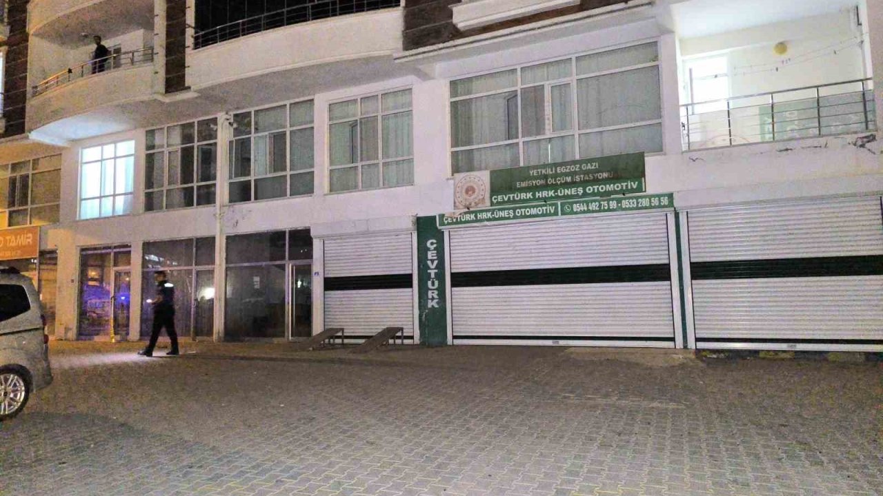 Siirt’te silahlı kavga: Baba ve oğlu yaralandı