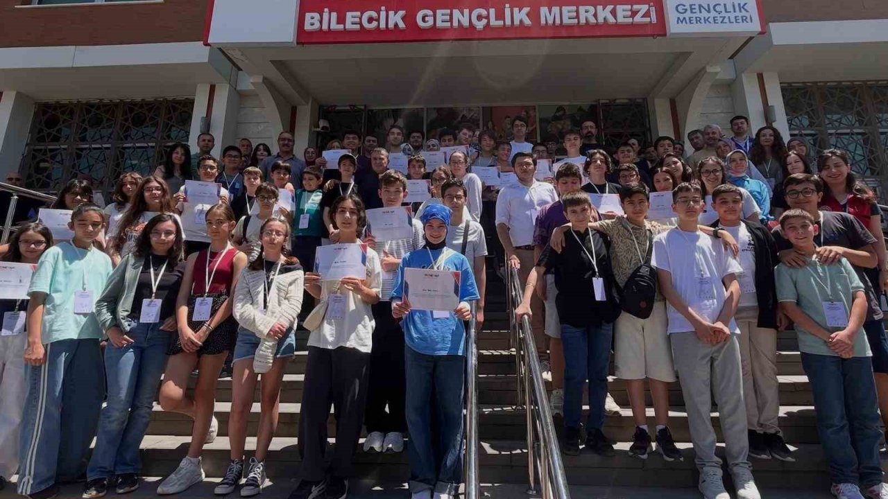 Bilecikli gençler projelerini sergiledi