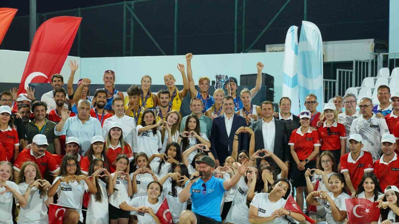 Ayvalık, Dünya Plaj Voleybolu heyecanına ev sahipliği yaptı