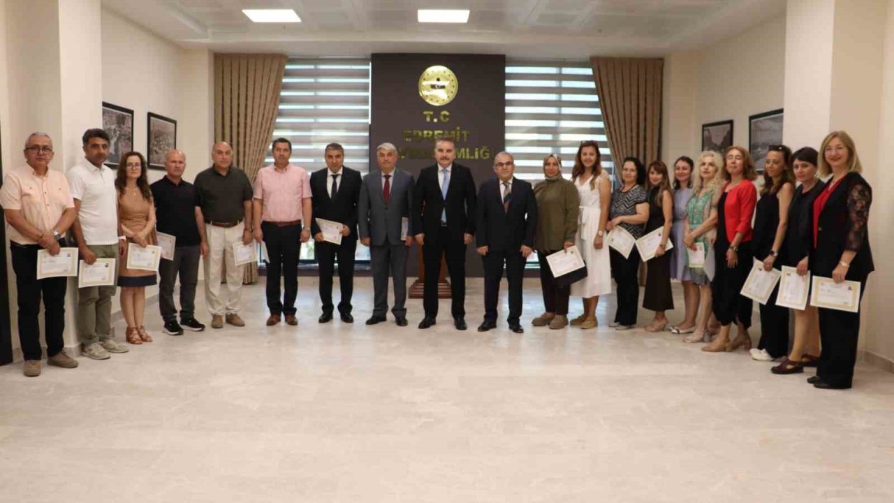 EESKEP kapsamında görev alan eğitimciler başarı belgesi ile ödüllendirildi