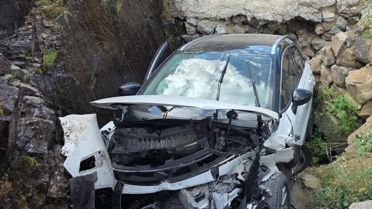 Giresun’da otomobil su kanalına düştü: 1 ölü, 4 yaralı