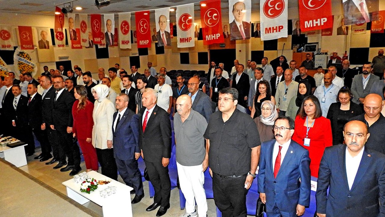 MHP Çeşme’de Galip Uluçam yeniden başkan seçildi