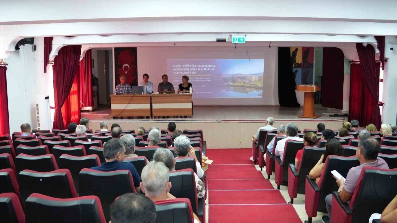 Köyceğiz’de sene sonu müdürler kurulu toplantısı yapıldı