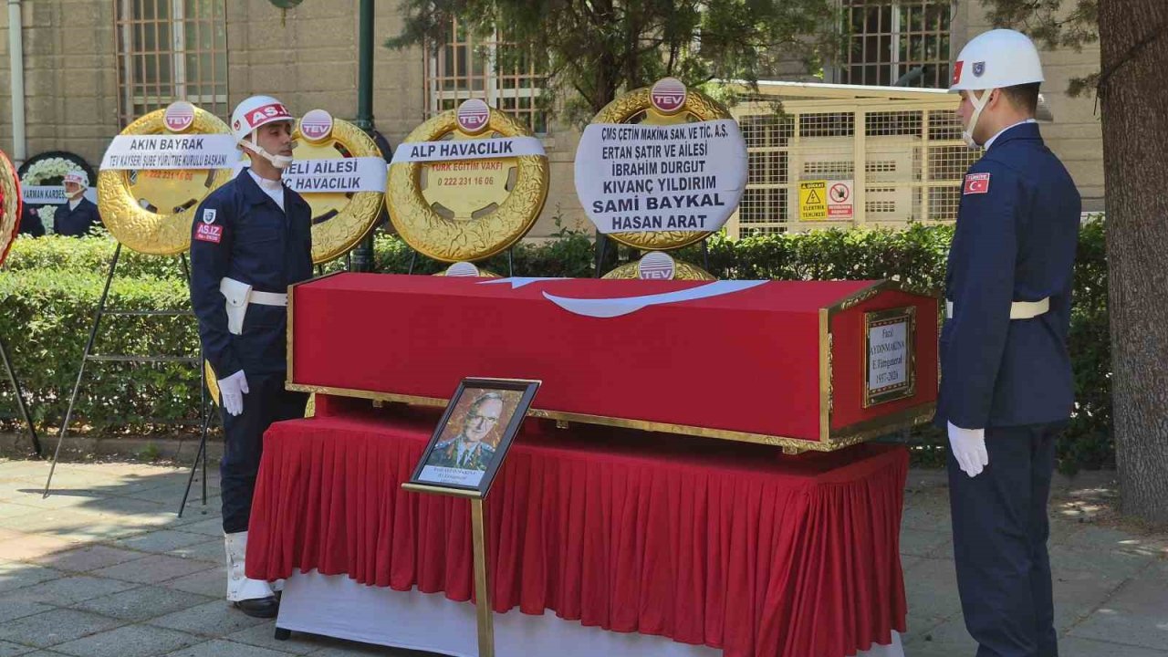 Emekli Tümgeneral Fazıl Aydınmakina son yolculuğuna uğurladı