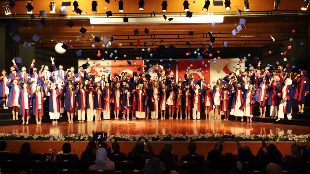 SANKO Üniversitesi Tıp Fakültesinde mezuniyet coşkusu